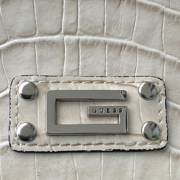 GUESS Mini Handbag Gloss Patent Leather Croc Embossed Pearl Cream Color … - Picture 3 of 5